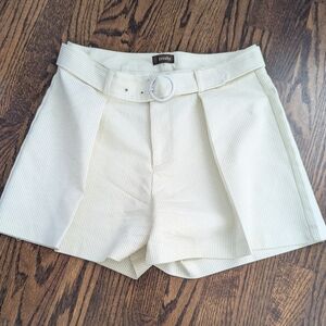 Women's Crosby Shorts 10 White Light Pinstripe
